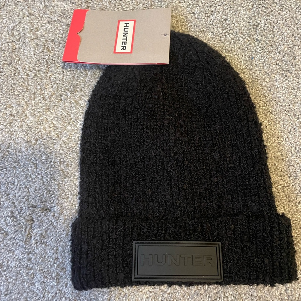 HUNTER black beanie